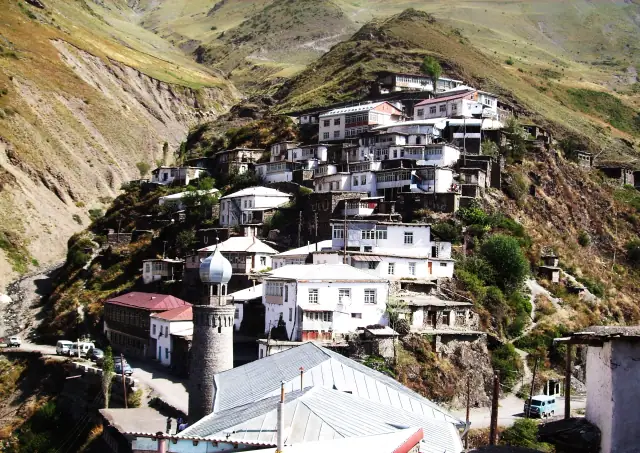 Tsakhurs